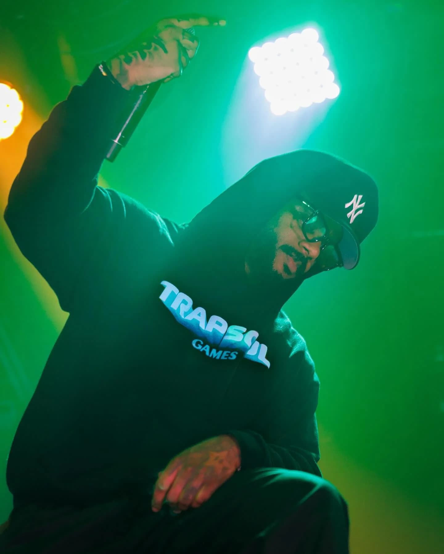 Green-lit concert performer